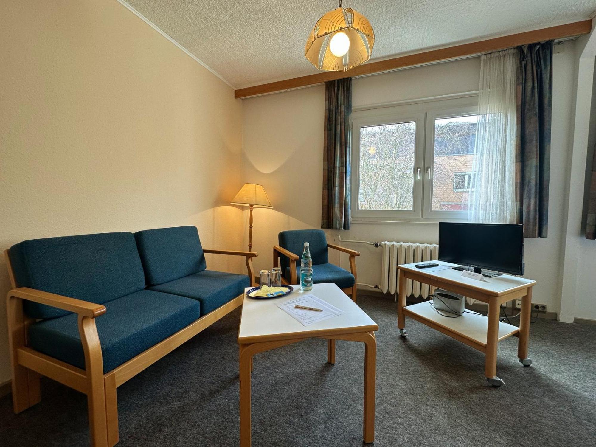 Hotel Am Laerchenberg I Fruehstueck, Wlan, Parkplatz Schirgiswalde-Kirschau المظهر الخارجي الصورة