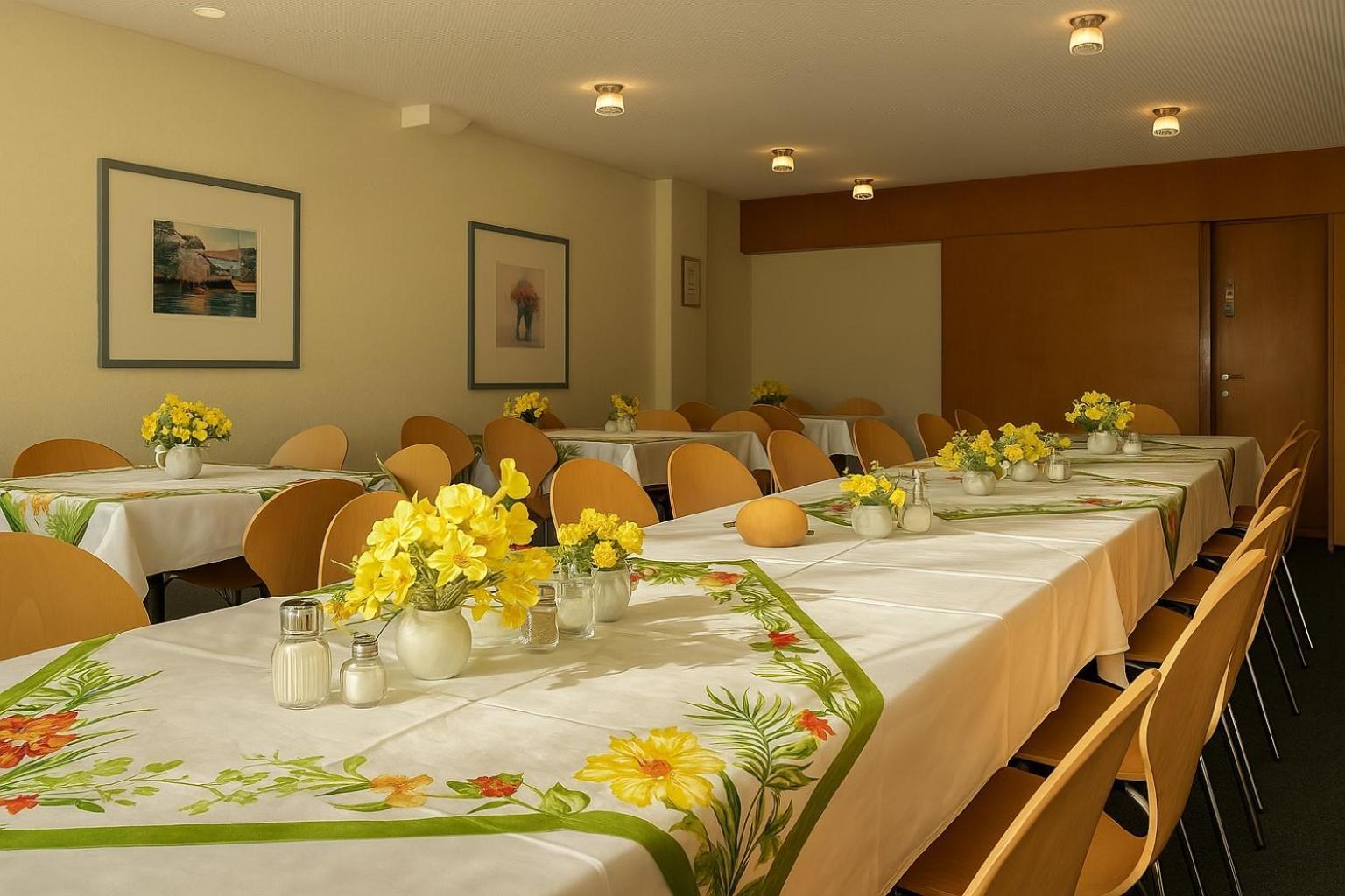 Hotel Am Laerchenberg I Fruehstueck, Wlan, Parkplatz Schirgiswalde-Kirschau المظهر الخارجي الصورة